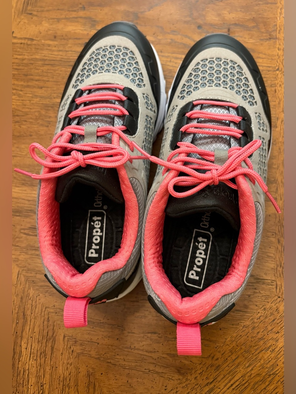 Brand new Propet Athletic Shoes 8.5 D